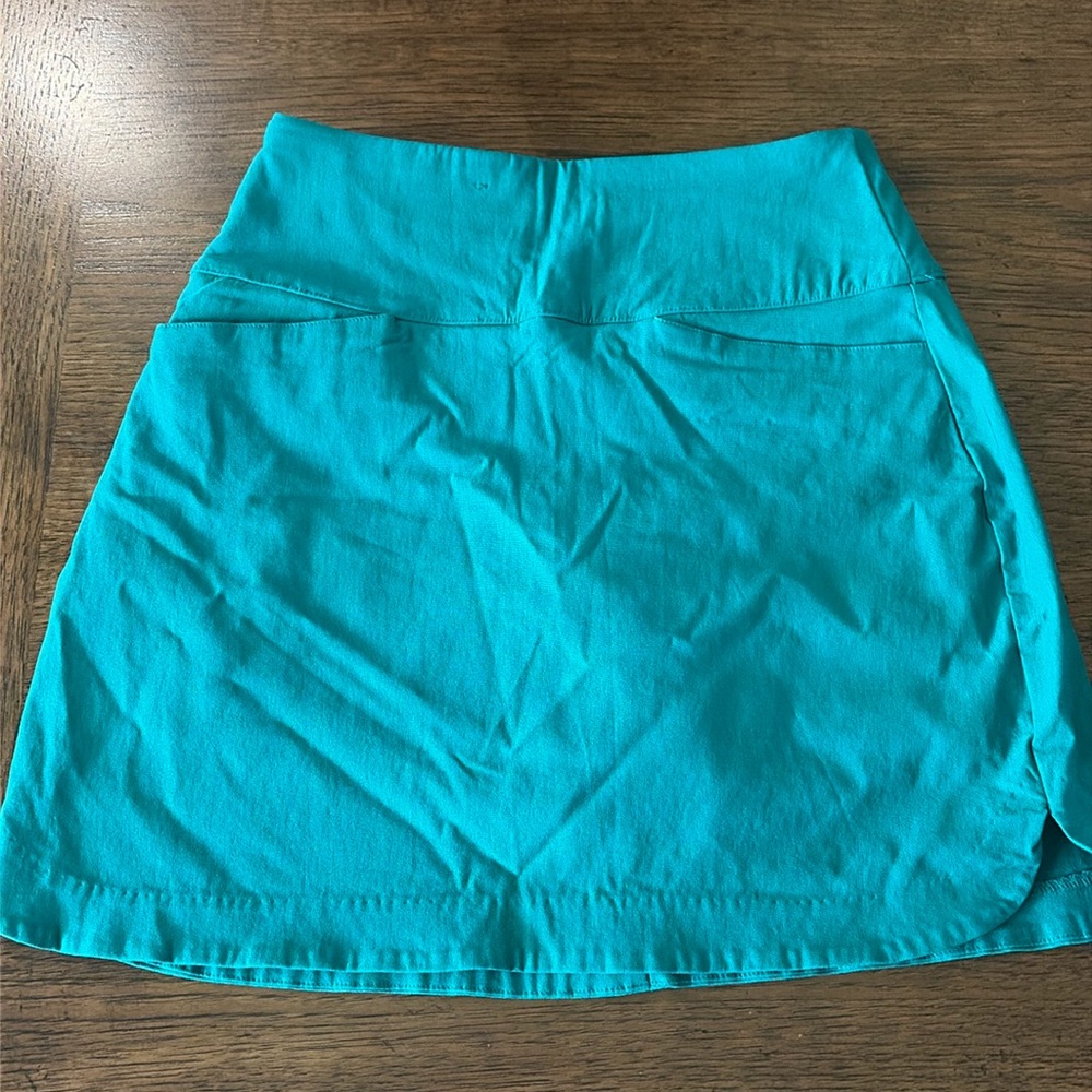 WALTER HAGEN EUC women’s XS Kelly green golf/tennis skirt with built in shorts